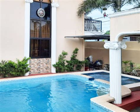 Luxurious Private Pool Villa in Bulacan .